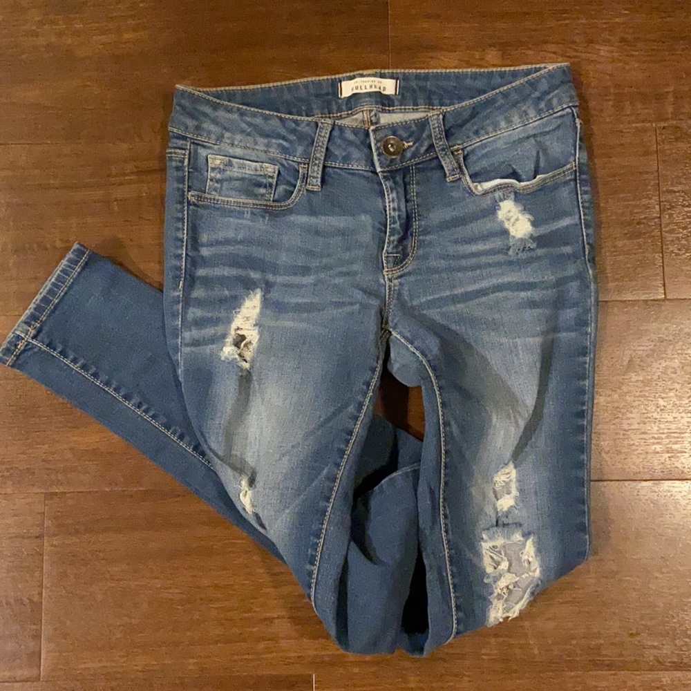 Distressed Bullhead Jeans - Picture 2 of 5